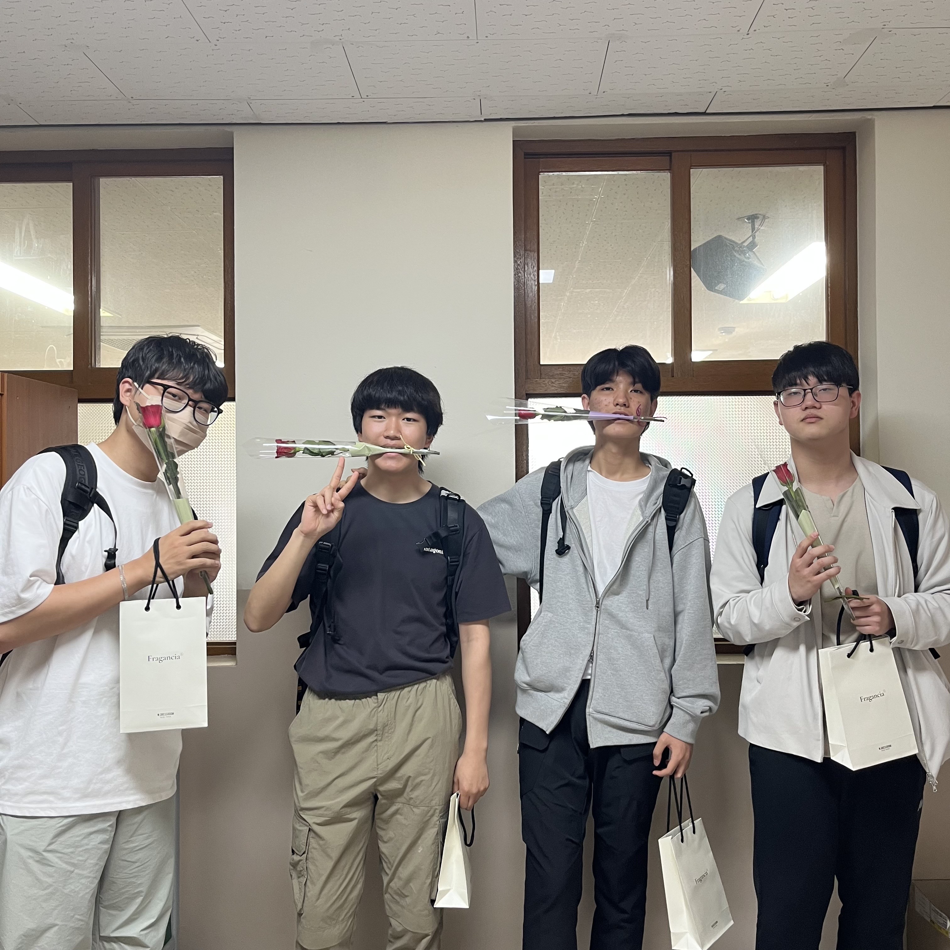 썸네일 사진